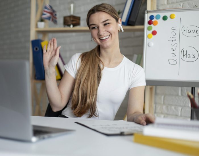 Best English Tutors in Shalimar Bagh