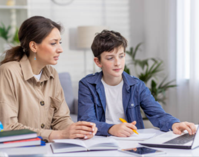 Home Tutors in Kirti Nagar